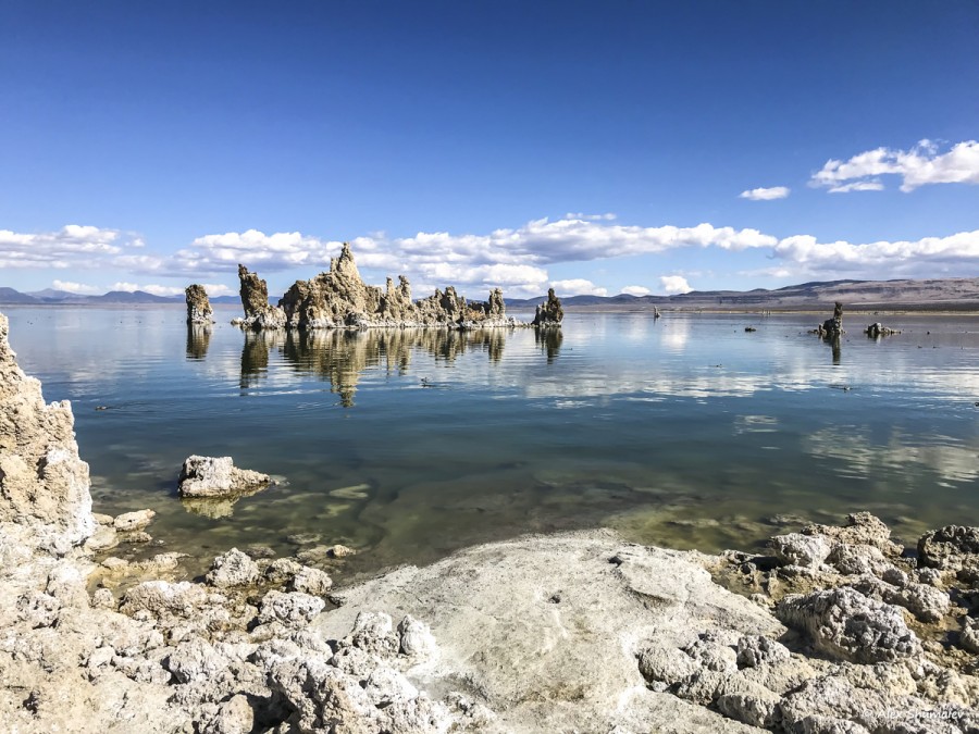 Мертвое озеро Моно: песчаные замки детей великанов, пустыня и горы