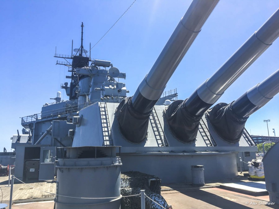 00-USS-Iowa-posledniy-lineynyy-korabl-v-istorii-flota.jpg