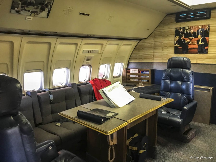 17-samolet-amerikanskikh-prezidentov-Air-ForceOne-and-Marine One-biblioteka-Reygana.jpg