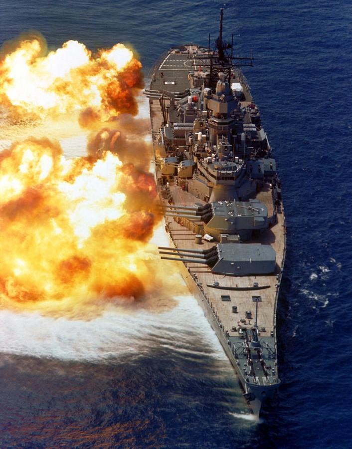 5-USS-Iowa-posledniy-lineynyy-korabl-v-istorii-flota.jpg