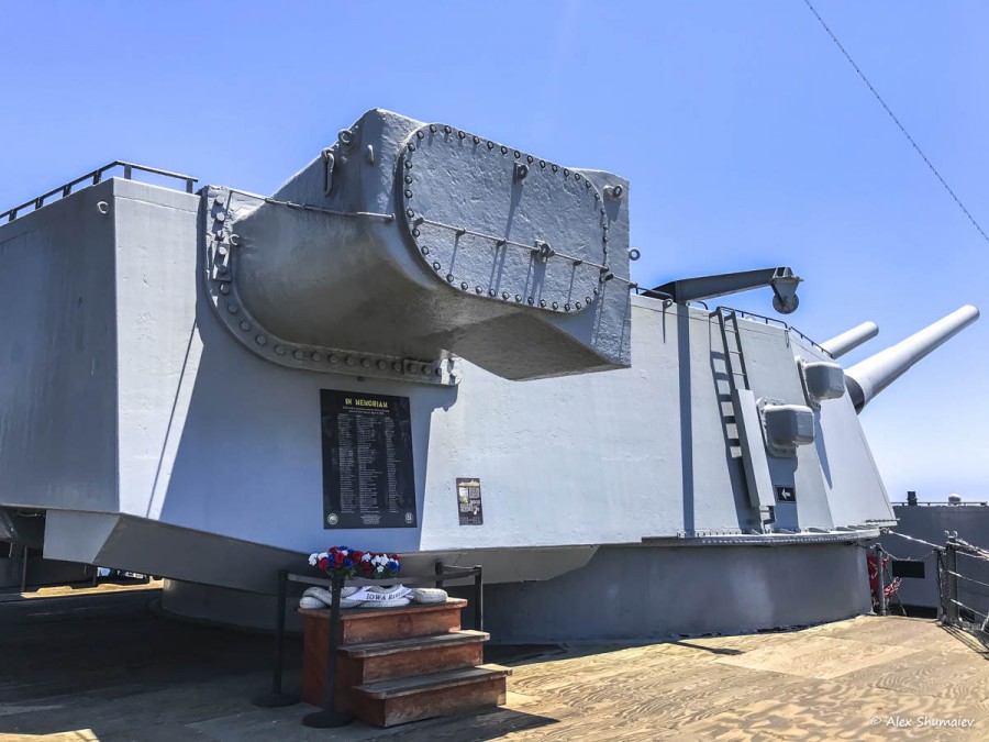 54-USS-Iowa-posledniy-lineynyy-korabl-v-istorii-flota.jpg